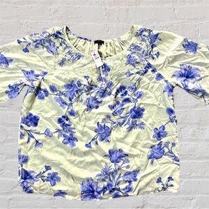 NWT Talbots Blue CHARTRUESE SMOCKED Floral Blouse LARGE